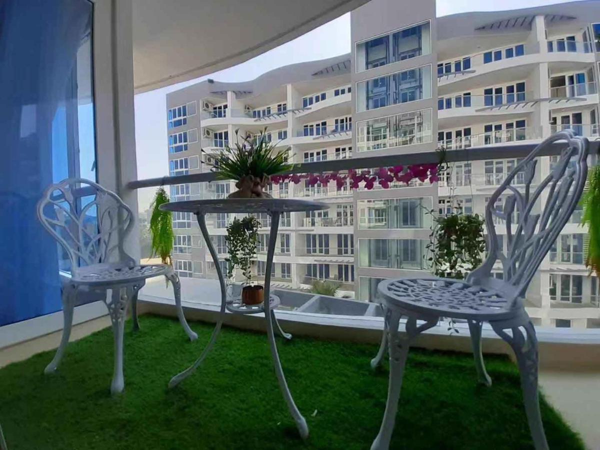Grand Avenue Soi Buakhao By Daisy Apartamento Pattaya Exterior foto