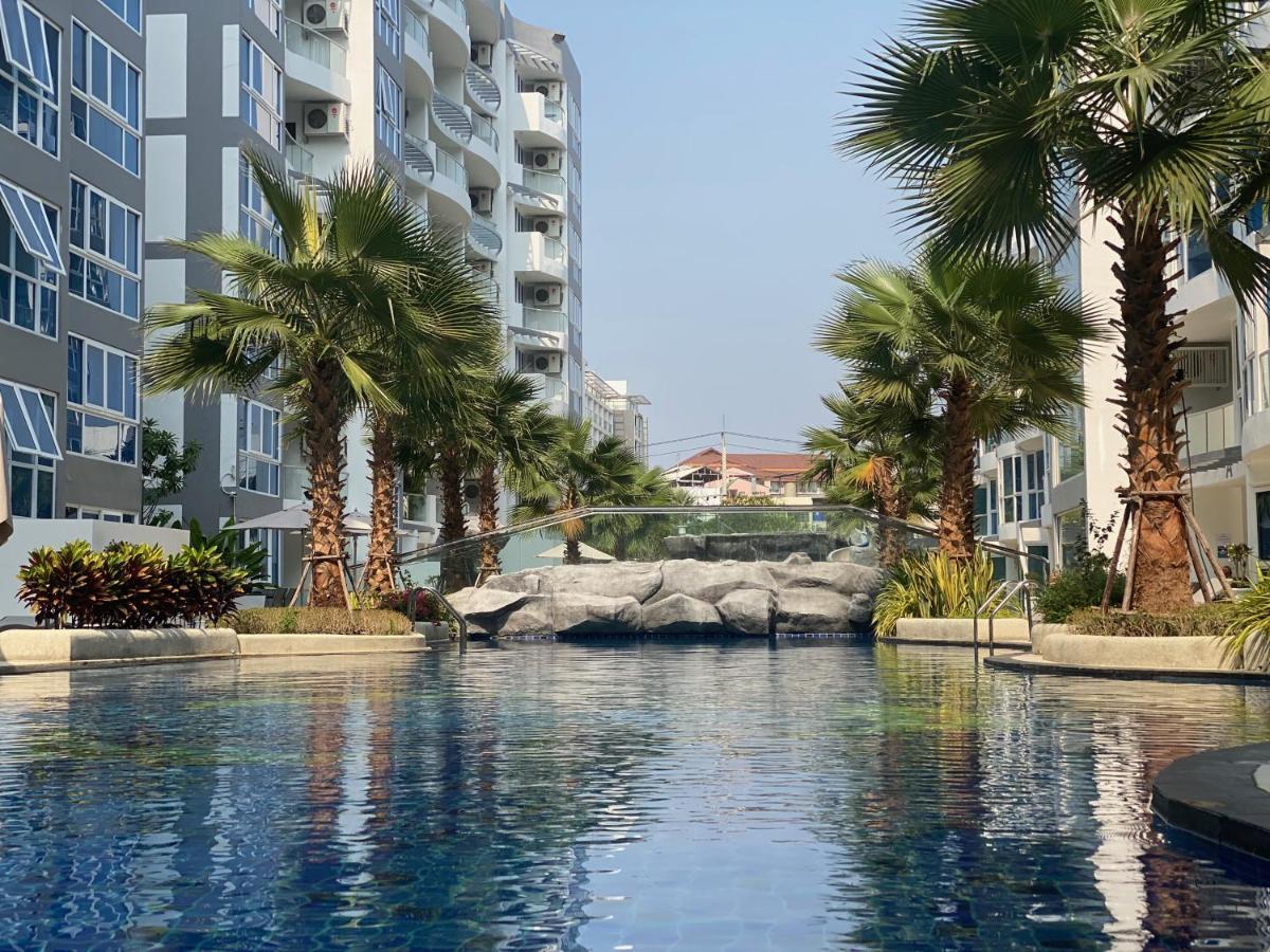 Grand Avenue Soi Buakhao By Daisy Apartamento Pattaya Exterior foto