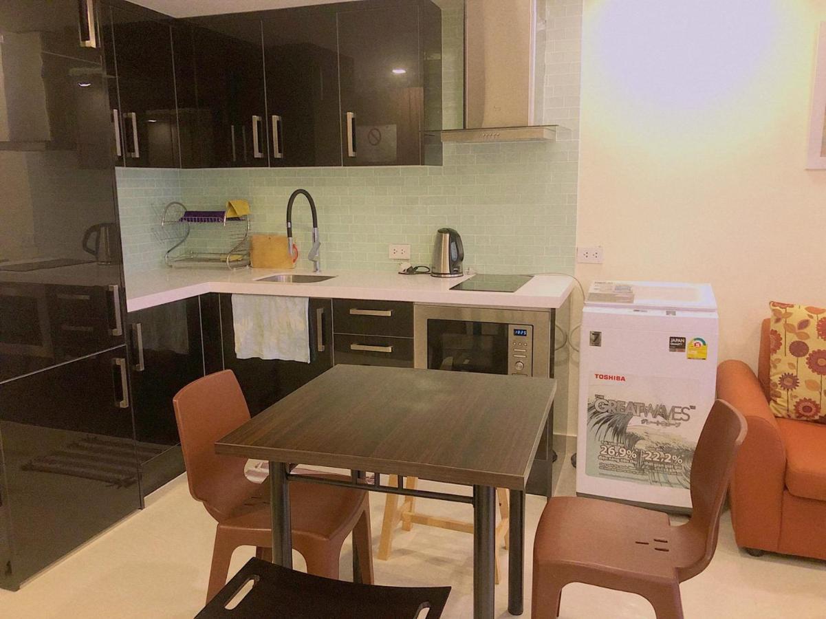 Grand Avenue Soi Buakhao By Daisy Apartamento Pattaya Exterior foto