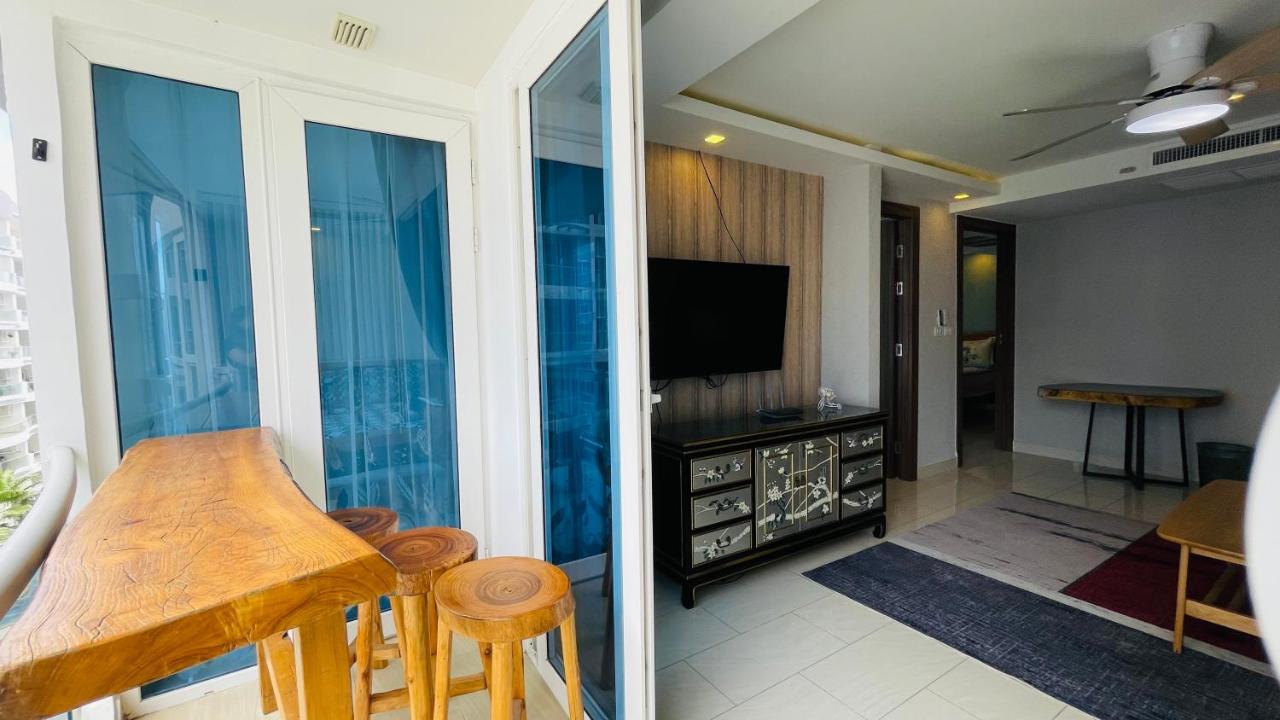 Grand Avenue Soi Buakhao By Daisy Apartamento Pattaya Exterior foto